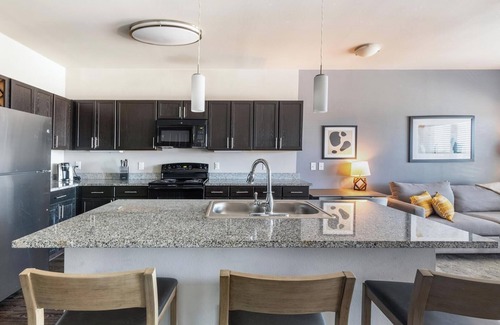 Fort Worth Apartment | Landing | Beautiful 1BD, Gym, Yoga Studio