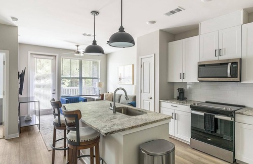 Huntsville Apartment | Landing | Beautiful 1BD, Clubhouse, Gym