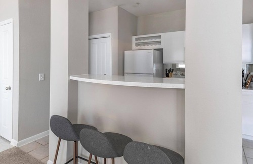 Briarforest Apartment | Landing | Beautiful 1BD, Gym, Pool