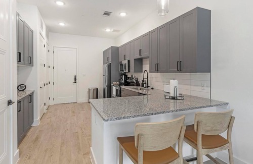 Denton Apartment | Landing | Beautiful 1BD, Gym