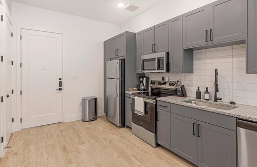 Denton Apartment | Landing | Beautiful 1BD, Gym