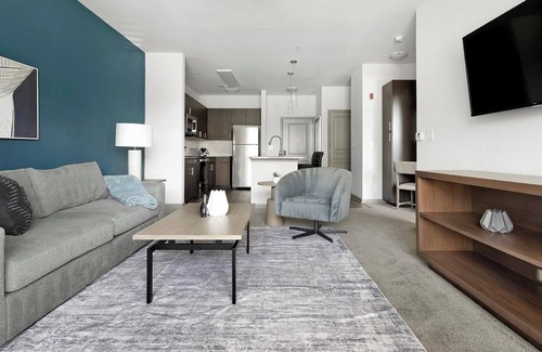 Paw Creek Apartment | Landing | Beautiful 1BD, Clubhouse, Gym