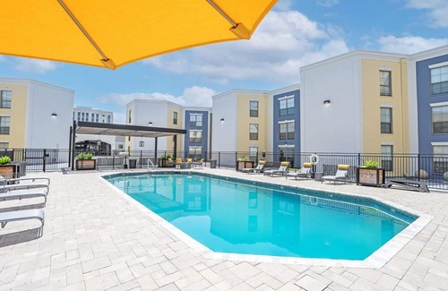 Mid City North Apartment | Landing | Beautiful 2BD, Gym, Pool