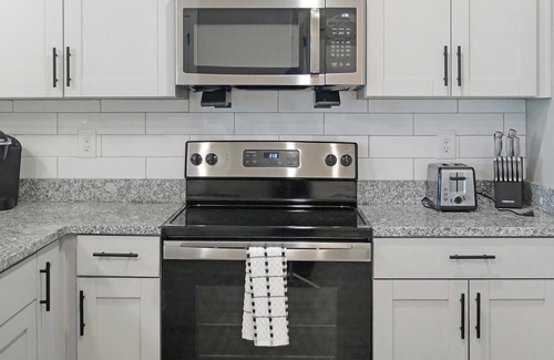 Fort Myers Apartment | Landing | Beautiful 2BD, Yoga Studio, Gym