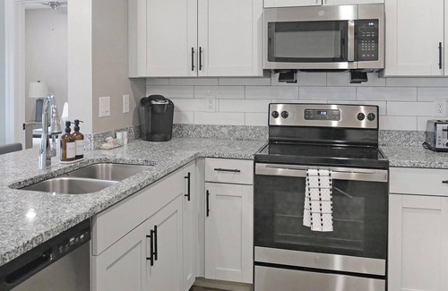 Fort Myers Apartment | Landing | Beautiful 2BD, Yoga Studio, Gym