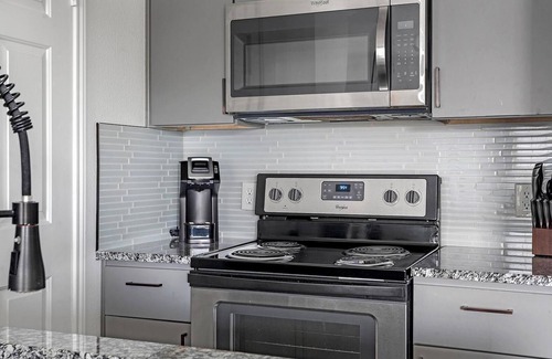 McNeil Apartment | Landing | Chic 1BD, Gym, Pool