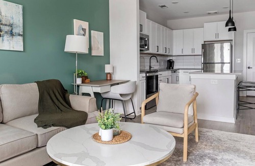 Sugar Hill Apartment | Landing | Chic 1BD, Yoga Studio, Clubhouse