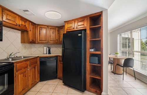 Mid City North Apartment | Landing | Chic 2BD, Gym, Pool