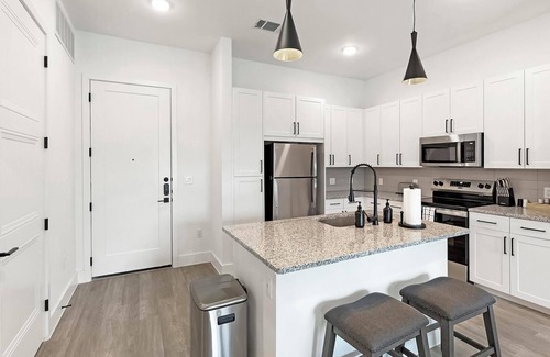 Denton Apartment | Landing | Chic 2BD, Gym