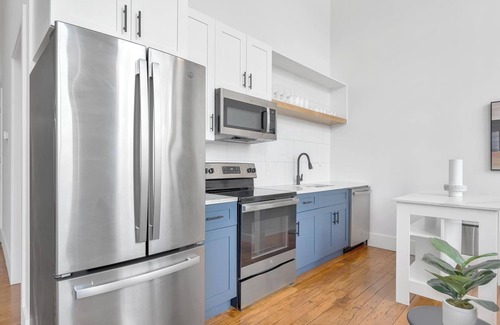 Greenville Apartment | Landing | Chic 2BD, Gym, Yoga Studio