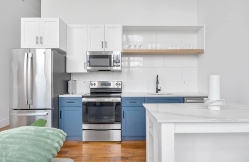 Greenville Apartment | Landing | Chic 2BD, Gym, Yoga Studio