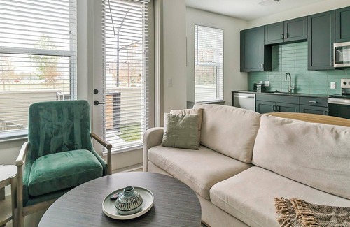 Northside Apartment | Landing | Chic Studio, Gym, Clubhouse