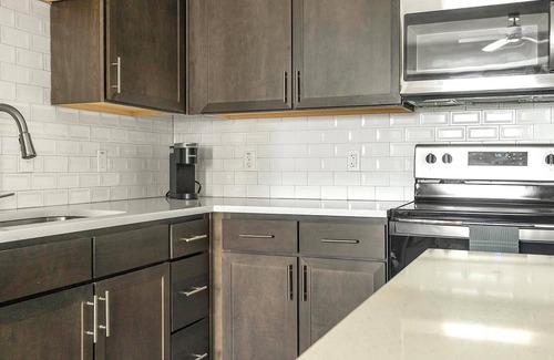 Palmetto Apartment | Landing | Incredible 1BD, Pool, Yoga Studio