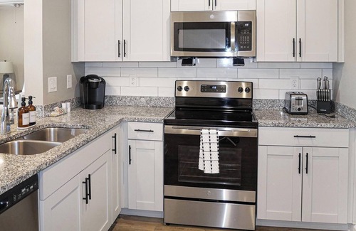 Fort Myers Apartment | Landing | Incredible 2BD, Pool, Gym