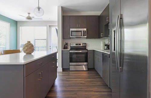 East Side Apartment | Landing | Incredible 2BD, Clubhouse, Gym