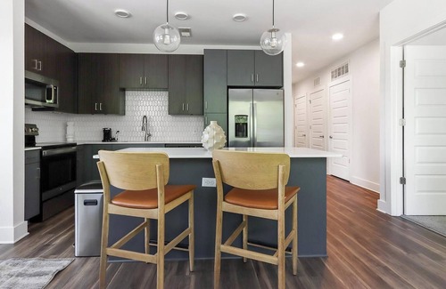 East Side Apartment | Landing | Incredible 2BD, Clubhouse, Gym