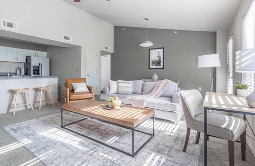 Broken Arrow Apartment | Landing | Incredible 2BD, Pool, Gym