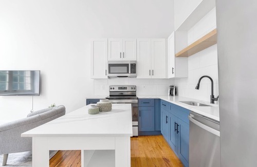 Greenville Apartment | Landing | Modern 1BD, Gym, Yoga Studio