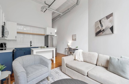 Greenville Apartment | Landing | Modern 1BD, Gym, Yoga Studio