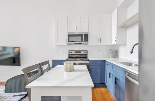 Greenville Apartment | Landing | Modern 1BD, Gym, Yoga Studio