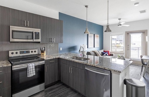 McKinney Apartment | Landing | Modern 1BD, Gym, Pool