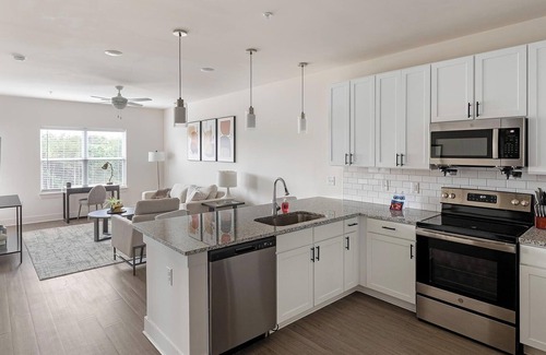 Athens Apartment | Landing | Modern 1BD, Pool, Yoga Studio