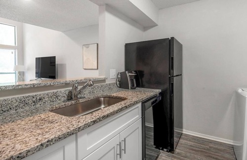 Cordova Apartment | Landing | Modern 2BD, Gym, Game Room