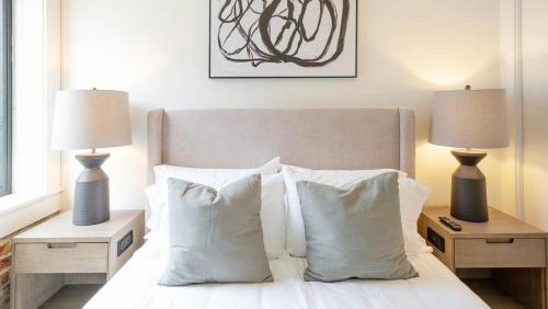 Five Points South Apartment | Landing - Modern Apartment with Amazing Amenities (ID5790X33)