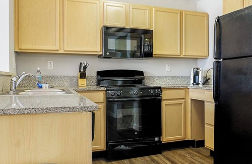 Downtown Indianapolis Apartment | Landing | Spectacular 1BD, Gym, Pool