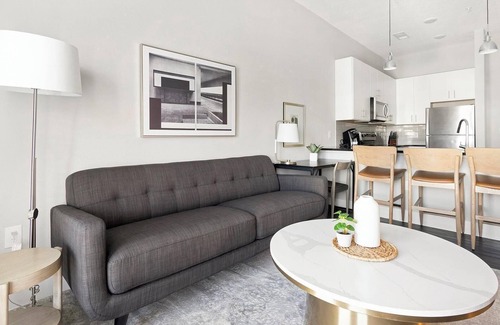 San Marco Apartment | Landing | Spectacular 1BD, Pool, Gym
