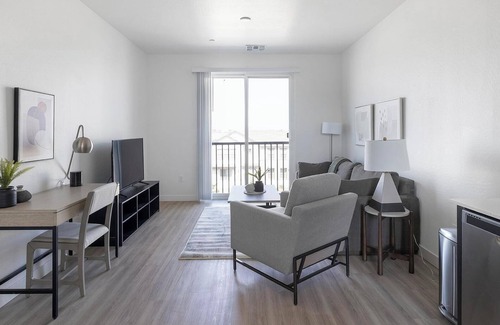 Goodyear Apartment | Landing | Spectacular 1BD, Yoga Studio, Gym