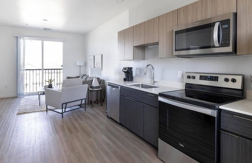 Goodyear Apartment | Landing | Spectacular 1BD, Yoga Studio, Gym
