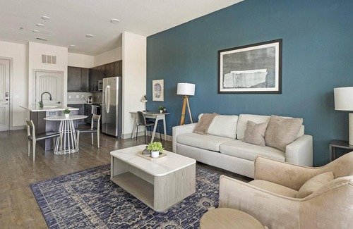 Denton Apartment | Landing | Spectacular 1BD, Gym, Clubhouse