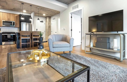 Englewood Apartment | Landing | Spectacular 2BD, Gym, Rooftop Lounge