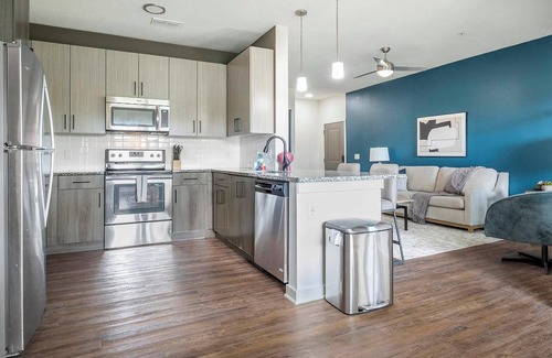 Tropic Apartment | Landing | Spectacular 2BD, Gym, Pool