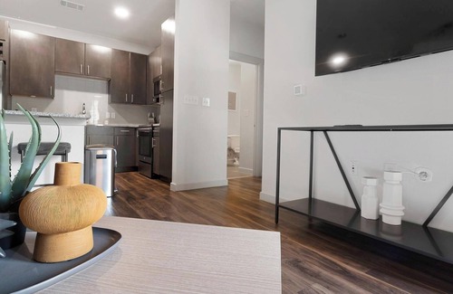 Wetmore Apartment | Landing | Spectacular 1BD, Game Room, Pool