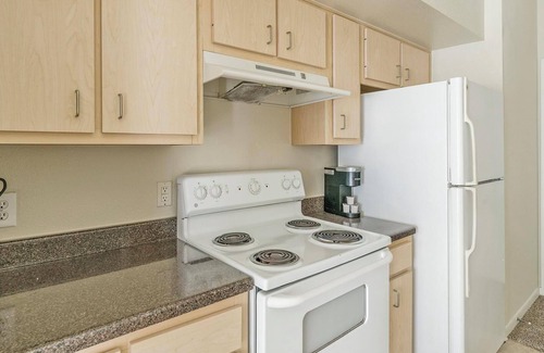 Southbelt/Ellington Apartment | Landing | Stunning 1BD, Gym, Clubhouse