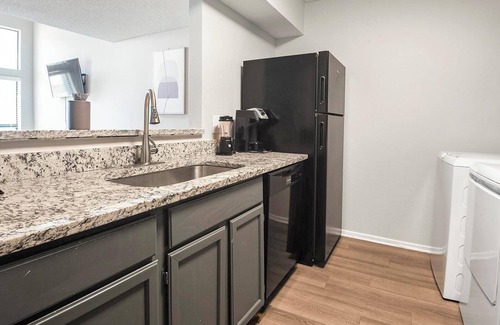 Cordova Apartment | Landing | Stunning 2BD, Gym, Game Room