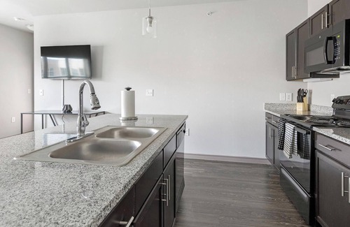 Fort Worth Apartment | Landing | Stunning 2BD, Yoga Studio, Game Room