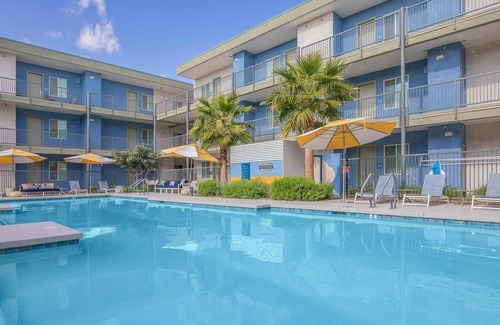 Goodyear Apartment | Landing | Stunning Studio, Clubhouse, Gym