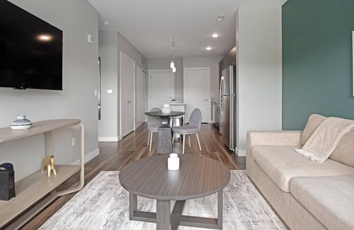 Edwardsville Apartment | Landing | Stylish 1BD, Game Room, Gym