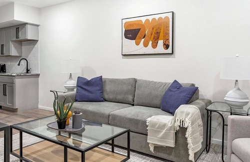 Spruce Hill Apartment | Landing | Stylish 2BD, Clubhouse, Gym