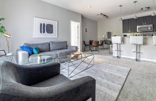 Northwest Columbus Apartment | Landing | Stylish 2BD, Gym