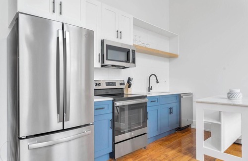 Greenville Apartment | Landing | Stylish 2BD, Gym, Yoga Studio