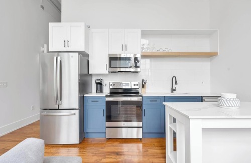 Greenville Apartment | Landing | Stylish 2BD, Gym, Yoga Studio