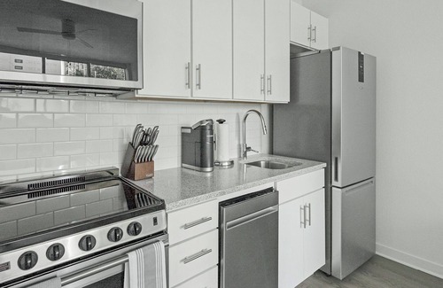 Five Points South Apartment | Landing | Stylish Studio, Gym, Yoga Studio