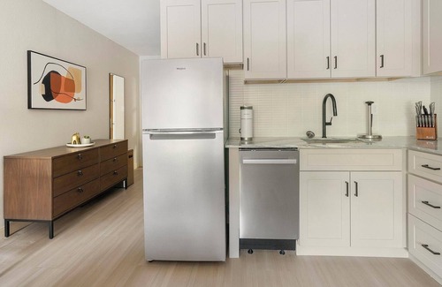 Northeast Raleigh Apartment | Landing | Stylish Studio, Pool, Gym