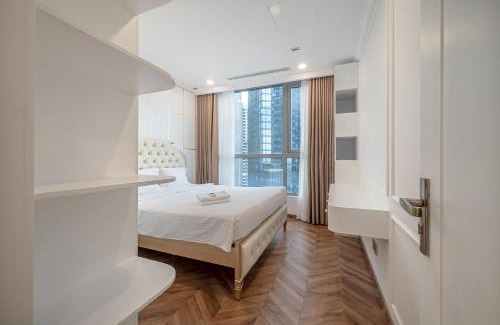 Hang Xanh Hotel | Landmark 81 Aurora Exquisites