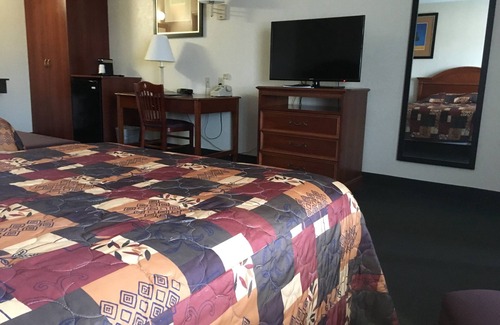 Fort Edward Hotel | Landmark Motor Inn