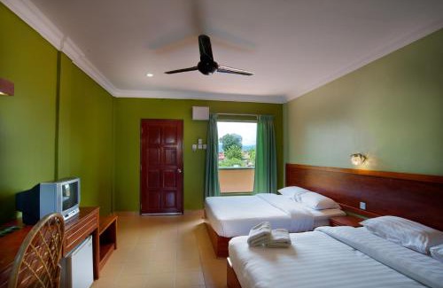 Lubok Buaya Resort | Langgura Baron Resort